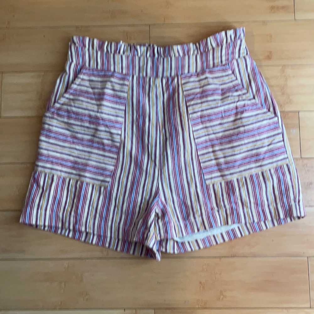 Francesca’s cute patterned shorts